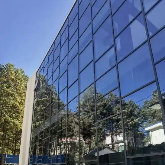 دیوارهای پرده قاب شده